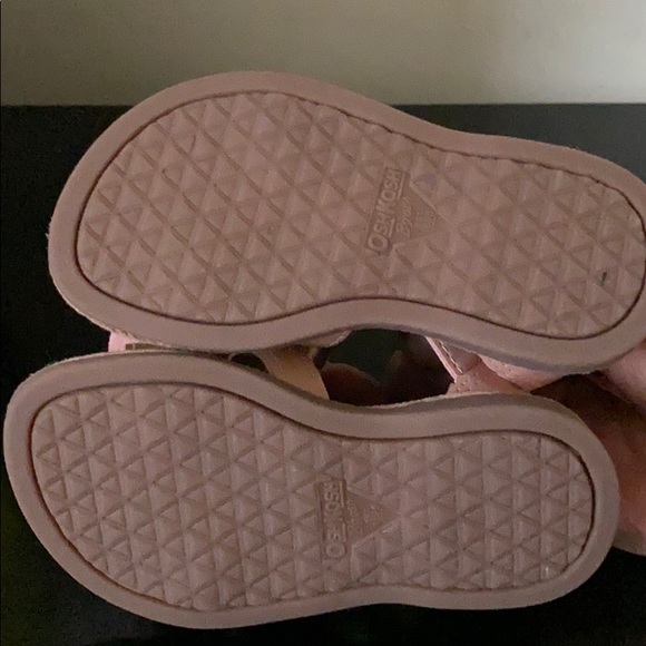Oshkosh sandals - Picture 4 of 6
